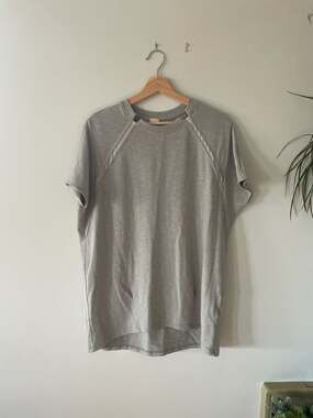 Cover Stitched Grey Mesh Shoulder Detail Short Sleeve T-Shirt Size M